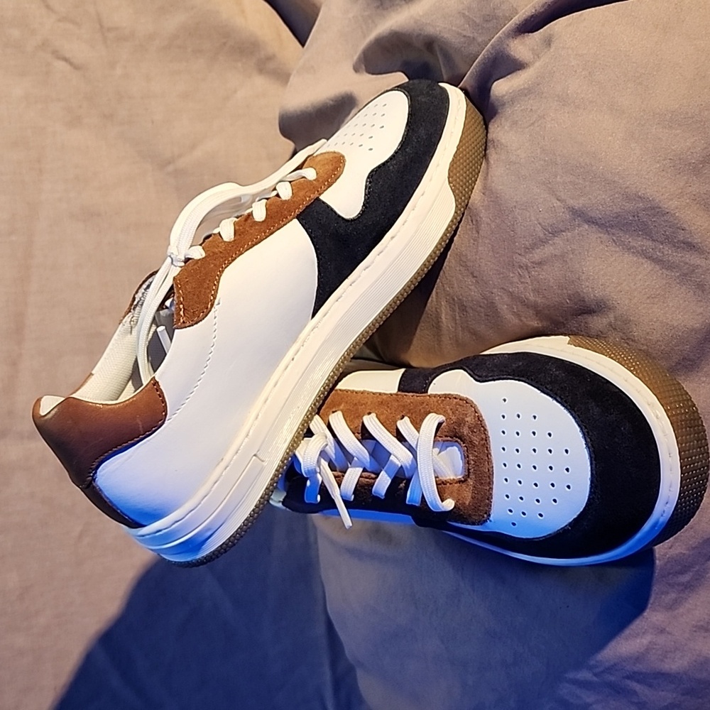 Steve Madden white mutli blue and brown sneaker